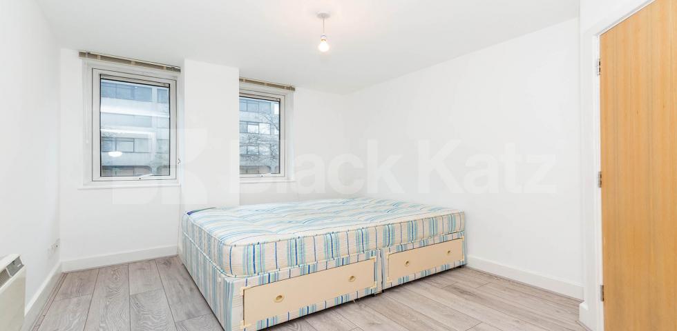 			1 Bedroom, 1 bath, 1 reception Apartment			 Commercial Road E1, Aldgate / Whitechapel